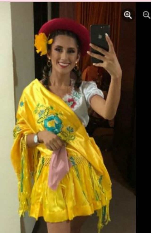 Duras críticas a reina de belleza que bailó la cueca chapaca en Miss Petite Mesoamérica