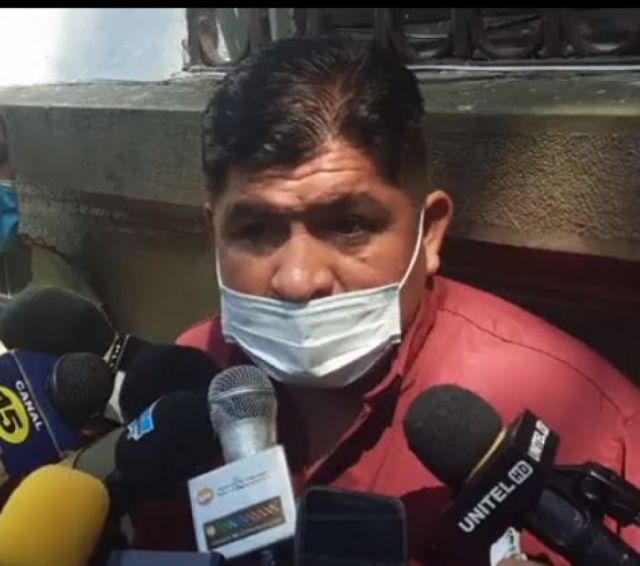 No descartan posible incremento de pasajes de micros en Tarija