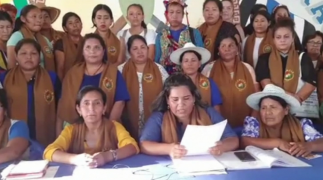 Las mujeres interculturales expulsan a Ponce
