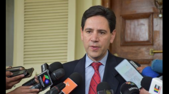 Inhabilitación: Evo apunta a Salvador Romero