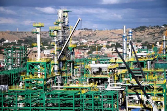 Renuncia presidente de Petroperú