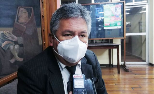 Larrea: ‘no recomendamos todavía quitarse el barbijo, menos en la ciudad de La Paz’