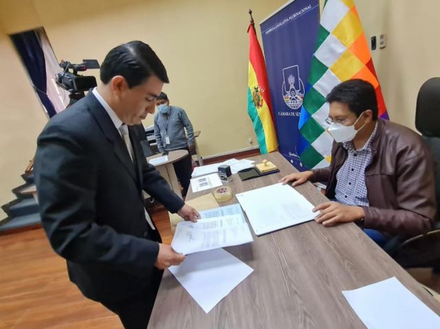 Inscriben al tercer aspirante a Defensor del Pueblo y descartan ampliar etapa de postulaciones