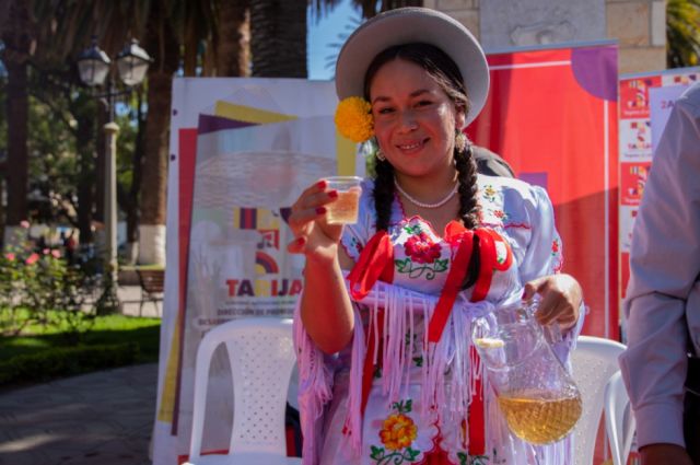La Alcaldía promociona la Ruta del Singani en Yesera 