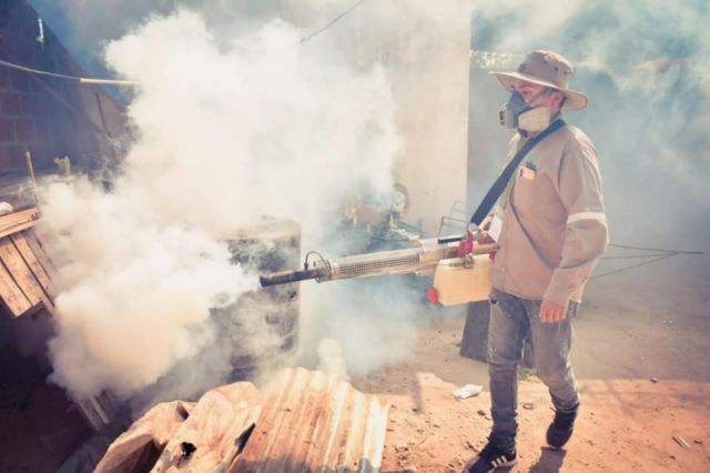 Yacuiba: Realizan fumigación contra el Aedes aegypti