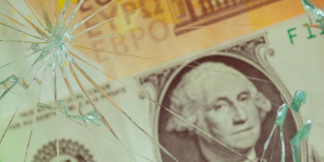 Guerra o paz, barbarie o esperanza; el  debate actual de la economía mundial
