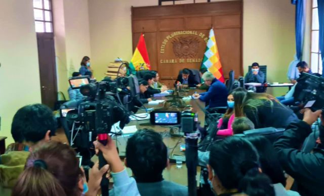 Inhabilitaron a más de la mitad de los 198 postulantes a Defensor del Pueblo 
