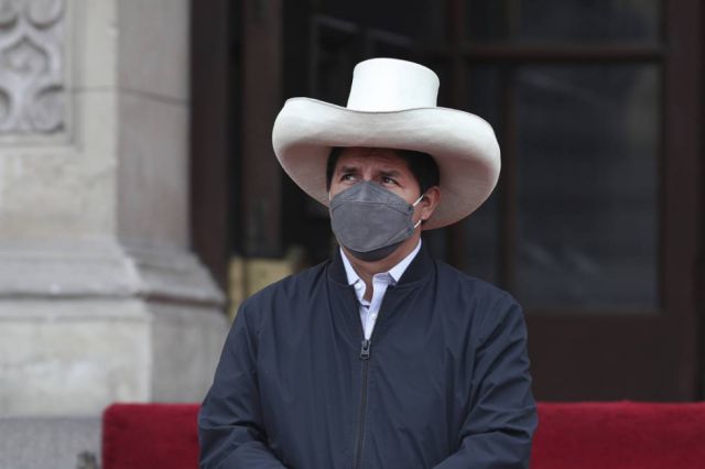 Castillo anuncia fin toque de queda de Lima