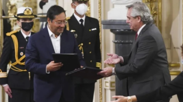Bolivia garantiza venta de gas a Argentina manteniendo "los niveles" de envío de 2021