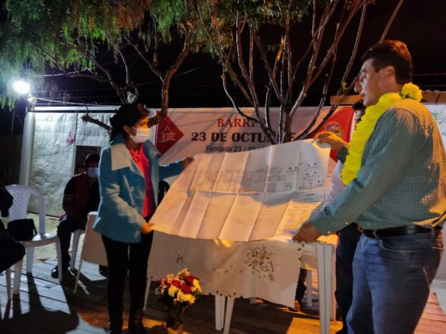 Entregan 130 planimetrías en el barrio 23 de Octubre 
