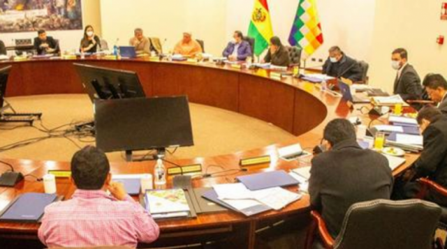 Gabinete ampliado define fortalecer la inversión pública y luchar contra la corrupción