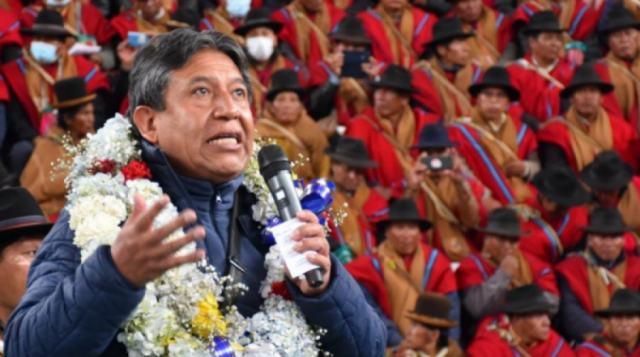 Choquehuanca: los licenciados a robar nos van a enseñar