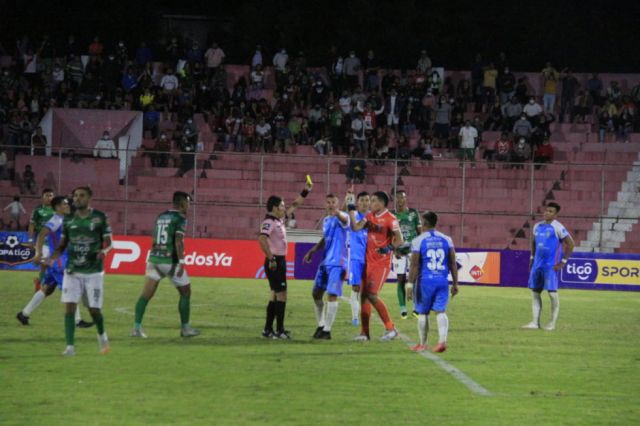 Blooming consiguió un triunfo 2-1 en el estadio IV Centenario