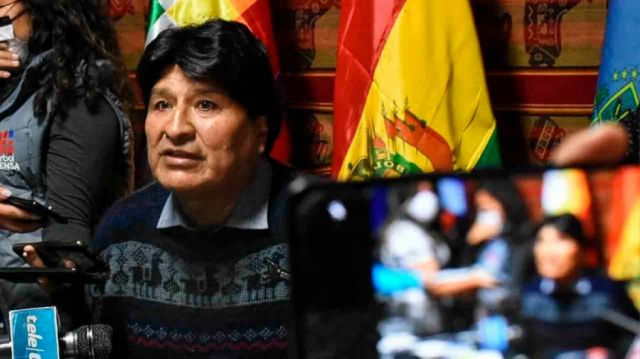 Evo se siente perseguido y recomienda cuidarse del Ministerio de Gobierno