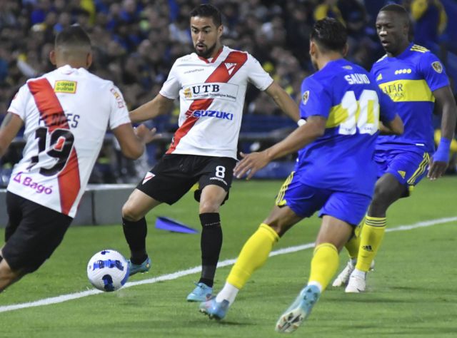 Con doblete de Benedetto, Boca superó a Always Ready
