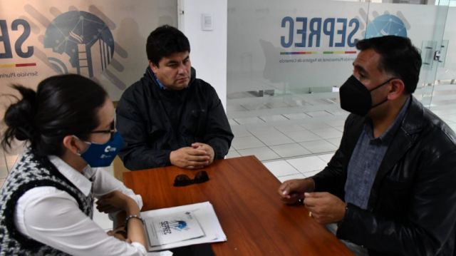Seprec y empresarios de Tarija coordinan acciones para capacitar a usuarios en el nuevo sistema de registro de comercio