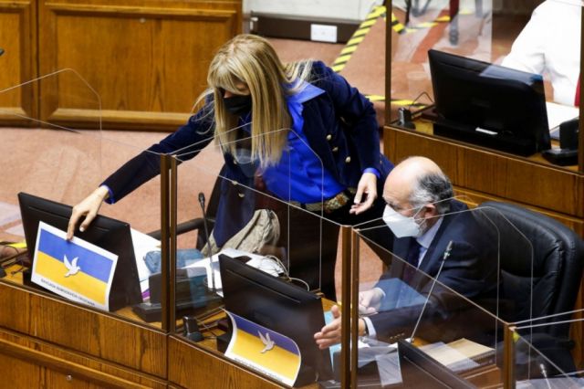 Reelección y Cámara regional, cambio en Constitución chilena
