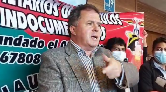 "Chuteros" convencen a un diputado de CC para intentar nacionalizar vehículos ilegales