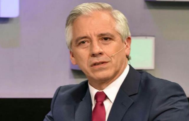 Senador: Fiscalía archivó denuncia por falsedad ideológica contra Álvaro por el "título" de matemático