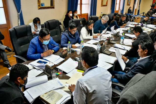 Etapa de entrevistas para postulantes a la Defensoría del Pueblo comienza este lunes