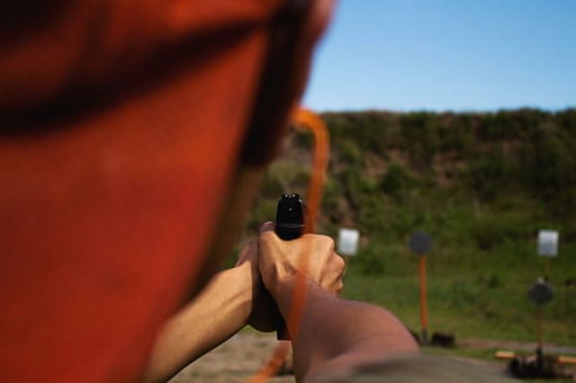 Tarija: Práctica de tiro deja una persona herida