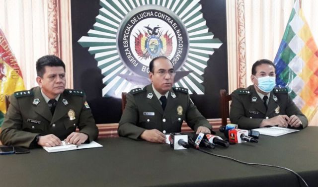 Solo en abril, suman 15 policías implicados en "narcoaudios", robo y volteo de droga