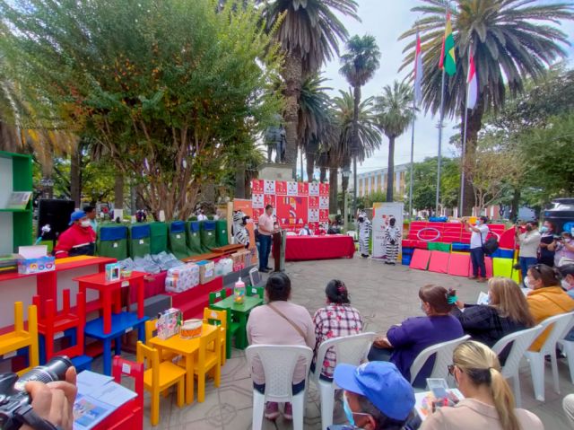Tarija: Alcaldía y Visión Mundial dan insumos a 9 centros de salud
