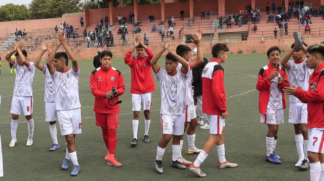 Tarija frente a Beni en las “semis” del nacional de fútbol sub-16