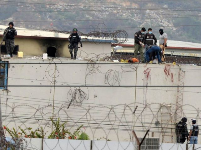 Motín carcelario en Ecuador deja al menos 43 muertos 