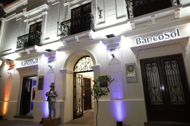 MIC BancoSol iluminó la Larga Noche de Museos en Tarija