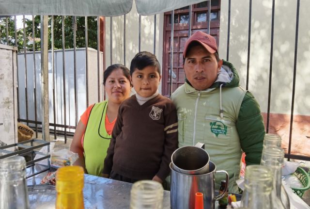 Rudy, Martha Tapia, y César, uno de sus hijos