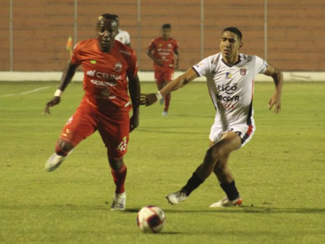 Guabirá y Universitario de Sucre suman refuerzos 