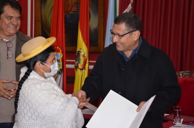 La Gobernación de Tarija habilita a 33 comunidades para el Prosol