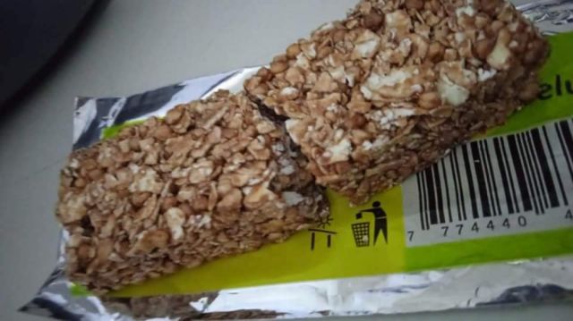 Tras denuncias, empresa garantiza su producto de cereal en barra en Tarija
