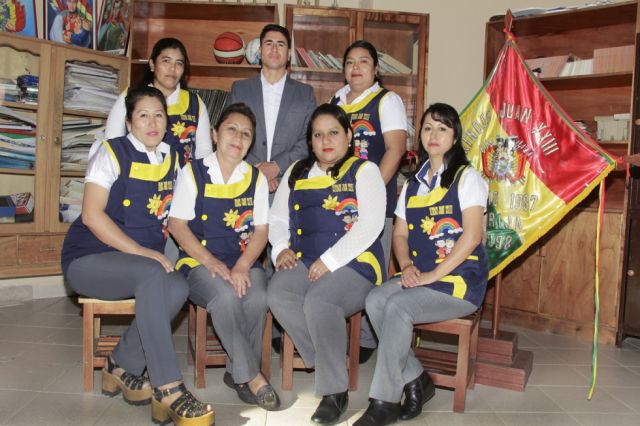 Plantel docente administrativo de la U.E. Juan XXIII.