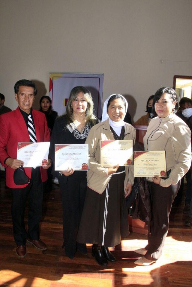 El G.A.M. de Tarija reconoce a más de 180 profesores en su día