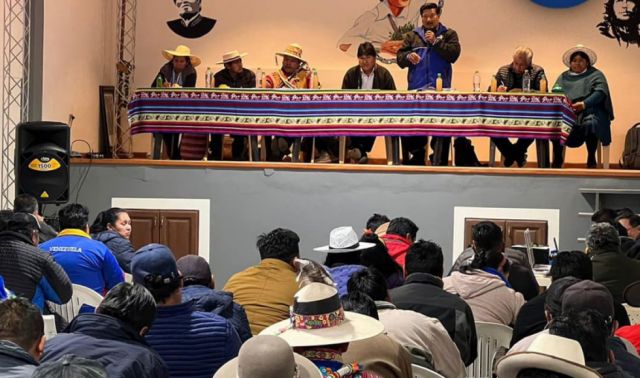 Ampliado del MAS pide a Choquehuanca "que no use la Vicepresidencia para dividir al Instrumento"