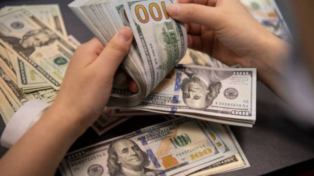 Dólar marca máximo histórico en Chile