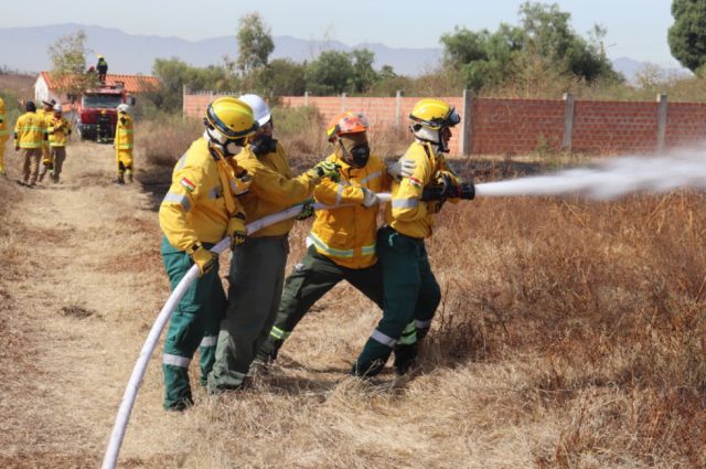 Habilitan línea 114 para emergencias por incendios en Tarija