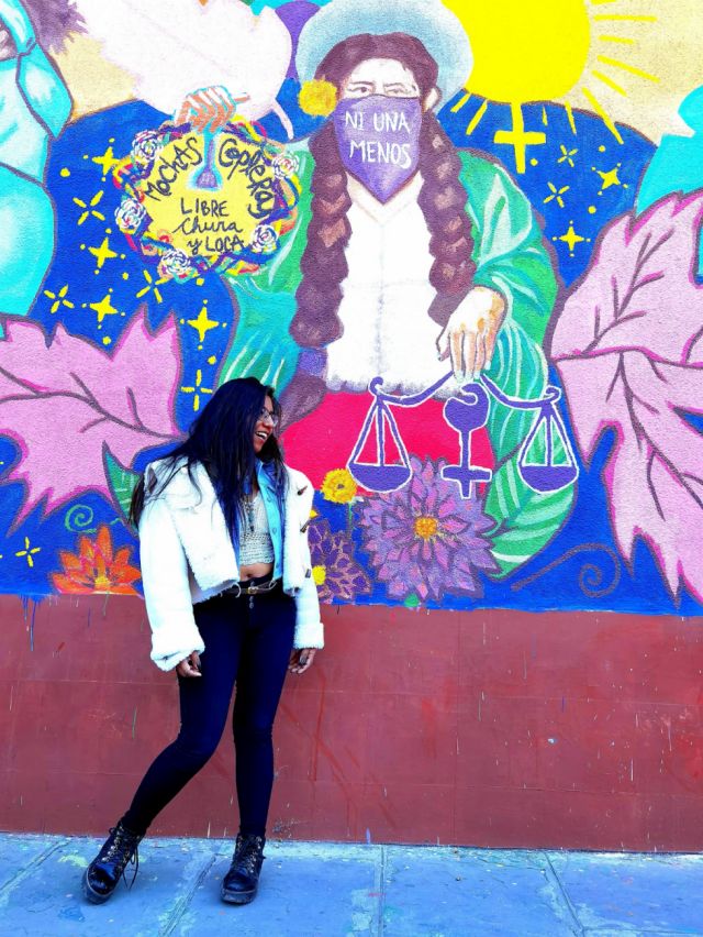 La Noe y el mural de las Mochas Copleras.