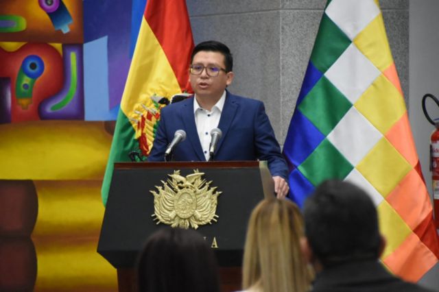 Gobierno: Tasa de desocupación baja a 4,2% a mayo