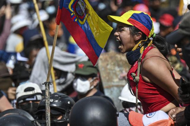 Marcha pacífica insta al diálogo en Ecuador