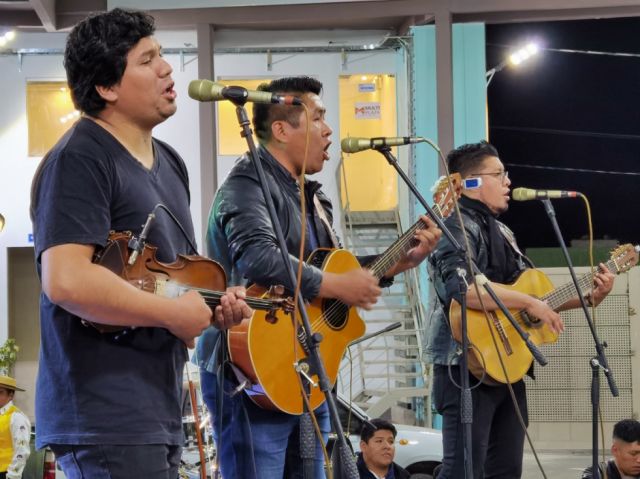 Grupo Pasión amenizó el evento.