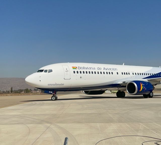 Boliviana de Aviación presentó su nueva aeronave Boeing 737-800 de Nueva Generación 