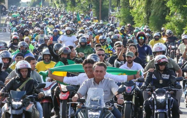 Elecciones en Brasil: Bolsonaro maniobra para volver al pulso con Lula
