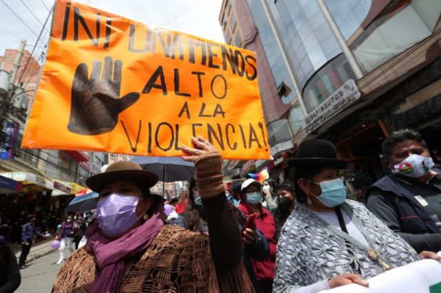 Mujeres de tres regiones exigen creación del Ministerio de la Mujer