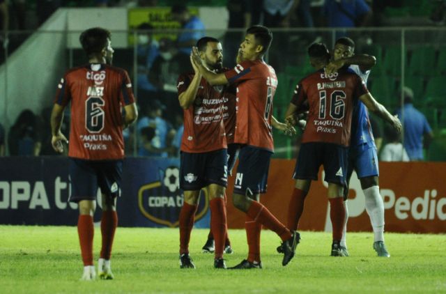 Wilstermann sorprende y gana por lo mínimo a Blooming 
