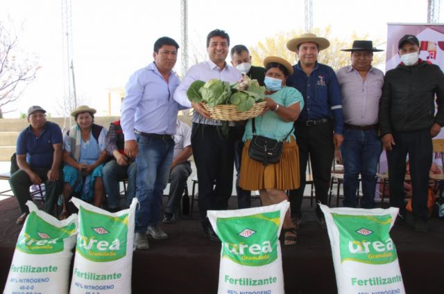 Alcaldía entregó fertilizante en San Jacinto Norte