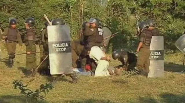 Chaparina: Justicia sentencia a 3 policías a 2 años y 8 meses de prisión, repudian condena