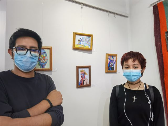 Los jóvenes artistas Grover Pereyra y Adriana Cuba.